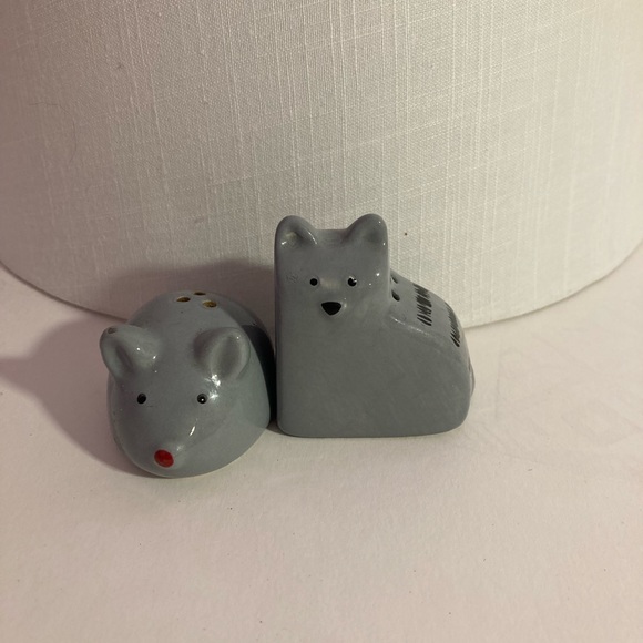 Adorable Vintage Cat & Mouse Salt & Pepper Shakers - Picture 1 of 11